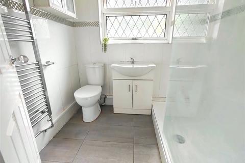2 bedroom end of terrace house to rent, Gravesend, Kent DA11