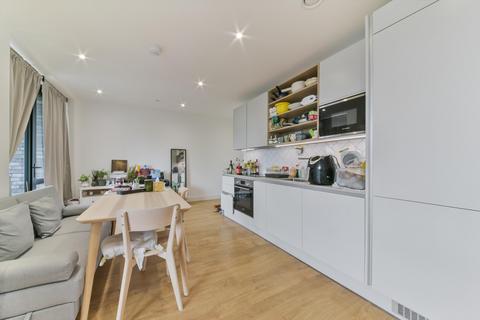 Studio to rent, Peppercorn Court, Blair Street, London, E14