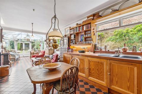 4 bedroom terraced house for sale, Westover Road, SW18