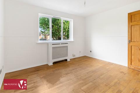 1 bedroom flat for sale, Parrotts Field, Hoddesdon EN11