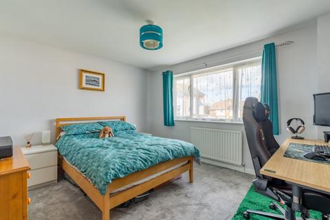 2 Bryanstone Close, Cheltenham, GL51 8HN