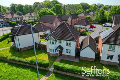 4 bedroom detached house for sale, Plumstead Road East, Norwich