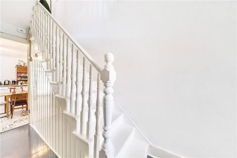 31 Leslie Road, London, E11 4HF