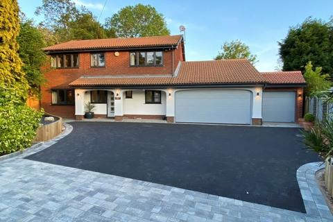 5 bedroom detached house for sale, Private Road Off Peterbrook Road, Shirley, Solihull, B90
