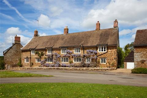 Glebe Cottage Brook Street, Moreton Pinkney, Daventry, NN11 3SL