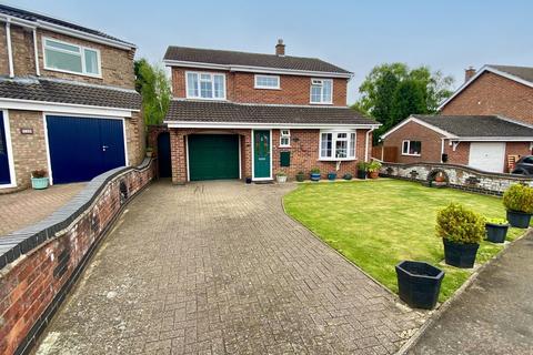 4 bedroom detached house for sale, Abney Crescent, Measham, DE12