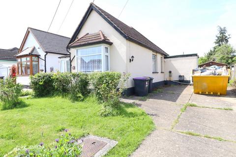 3 bedroom semi-detached bungalow for sale, Pearsons Avenue, Rayleigh, SS6