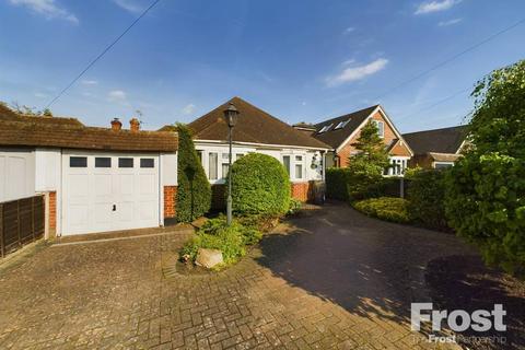 3 bedroom bungalow for sale, Watersplash Road, Shepperton, Surrey, TW17