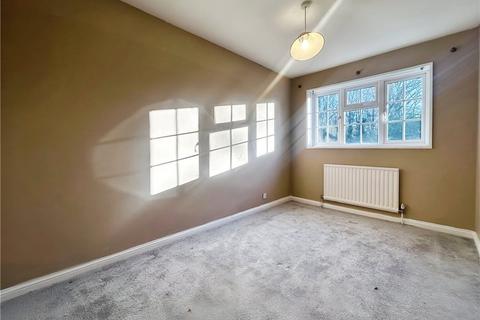 3 bedroom terraced house to rent, Findlay Drive, Guildford, Surrey, GU3