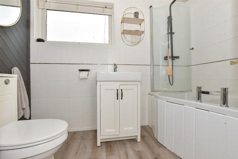 9 Dowding Walk, Northfleet, Gravesend, DA11 8PX