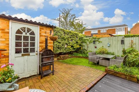 9 Dowding Walk, Northfleet, Gravesend, DA11 8PX