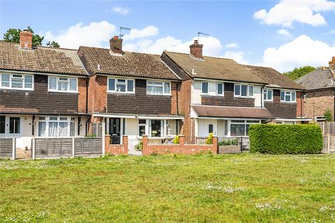 3 bedroom terraced house for sale, Bramble Road, Petersfield, Hampshire, GU31