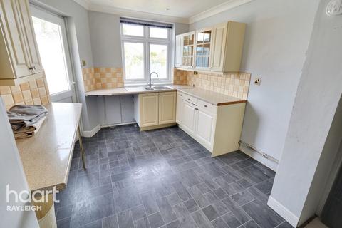 5 bedroom semi-detached house for sale, Copford Avenue, Rayleigh