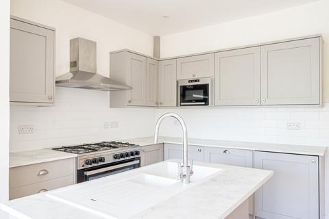 18 Mount Close, Winchester, SO22 6ET