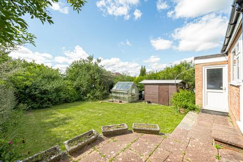 18 Mount Close, Winchester, SO22 6ET