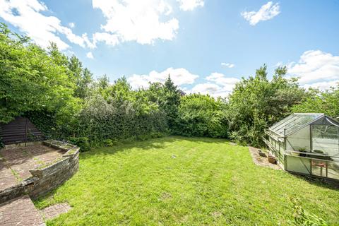 18 Mount Close, Winchester, SO22 6ET