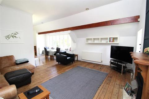 3 bedroom ground floor flat to rent, The Gate House, Station Lane, CM4