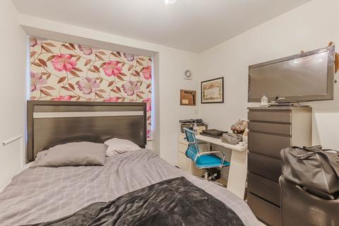 2 bedroom ground floor flat for sale, Chieftain Way, Cambridge, CB4
