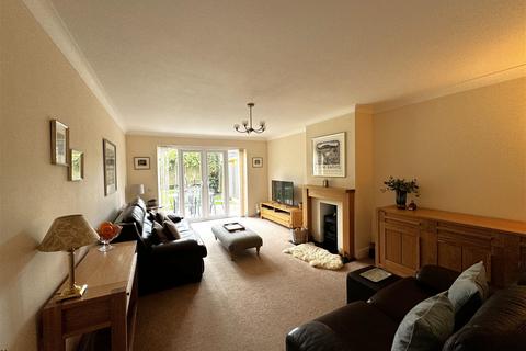 4 bedroom detached house for sale, Marden , Kent