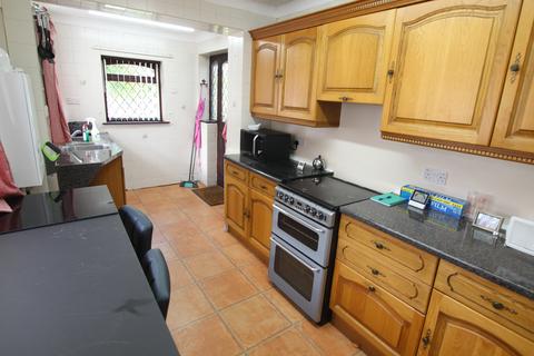 3 bedroom bungalow for sale, Bishop Drive, Whiston L35