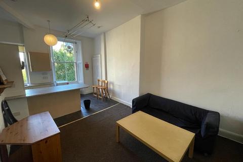 3 bedroom flat to rent, Bruntsfield Place, Bruntsfield, Edinburgh, EH10