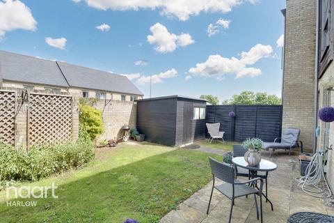 4 bedroom link detached house for sale, round House, Harlow