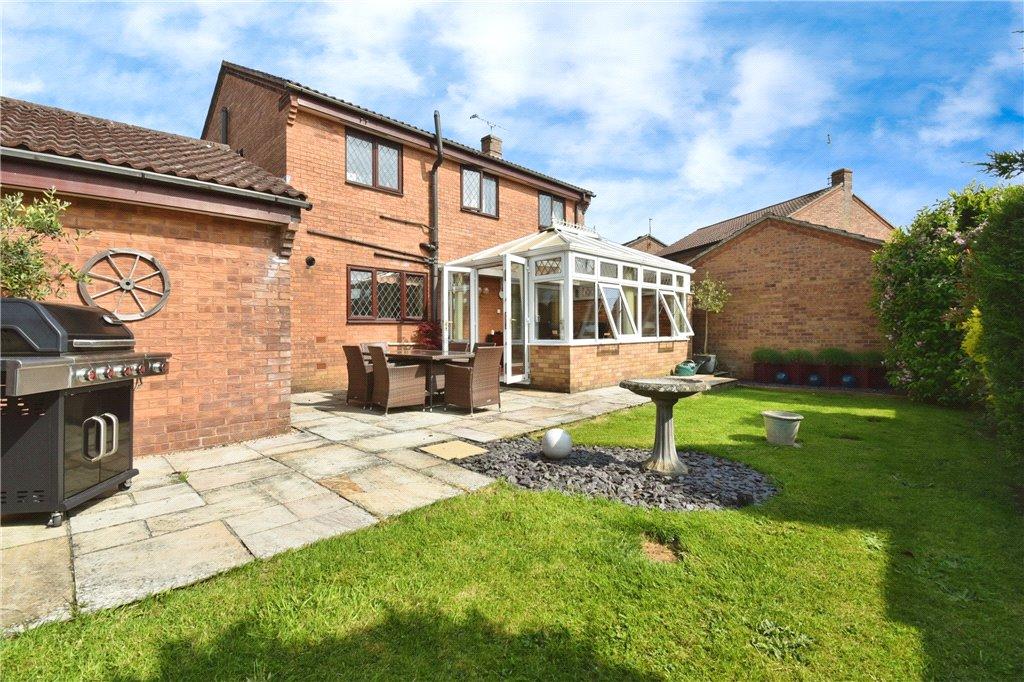 Mount Temple, Romsey, Hampshire 4 bed detached house for sale £550,000