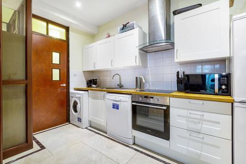 2 bedroom apartment to rent, Oakley Street London SW3