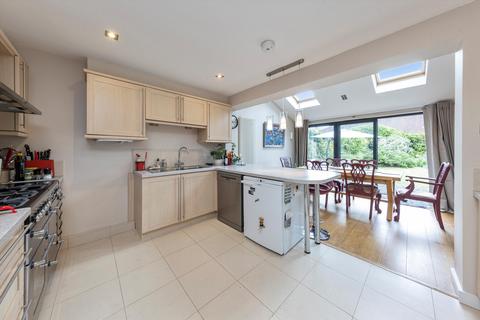 4 bedroom detached house for sale, Pit Farm Road, Guildford, Surrey, GU1.