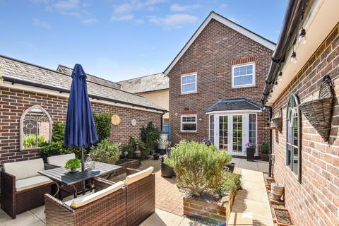 4 bedroom terraced house for sale, Helens Close, Alton, Hampshire