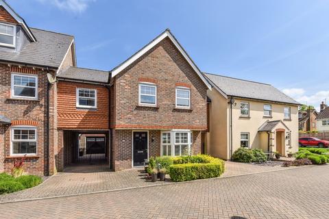 4 bedroom link detached house for sale, Helens Close, Alton, Hampshire