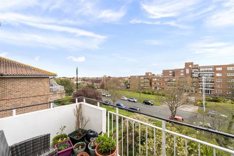 2 bedroom flat for sale, Windlesham Court, 48A Grand Avenue, West Worthing, West Sussex, BN11