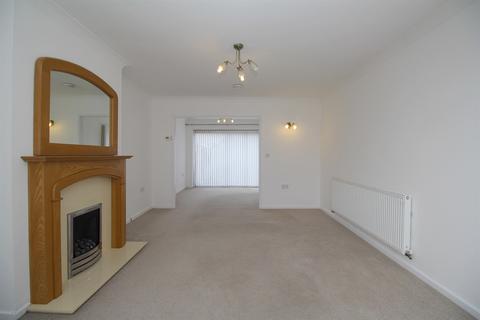 3 bedroom semi-detached house to rent, Derwent Drive, Loughborough, LE11