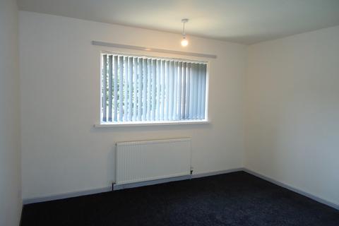3 bedroom semi-detached house to rent, Normanton Grove, Leeds LS11
