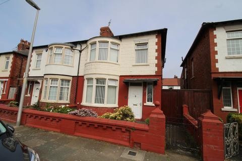 4 bedroom semi-detached house for sale, Kingston Avenue, Blackpool FY4