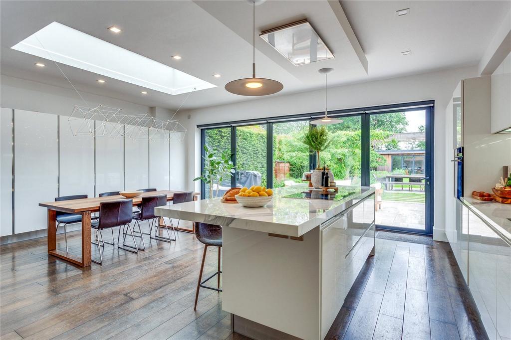 Kitchen/Dining Room
