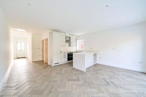 2 Lower Nursery, Ascot, SL5 0PA