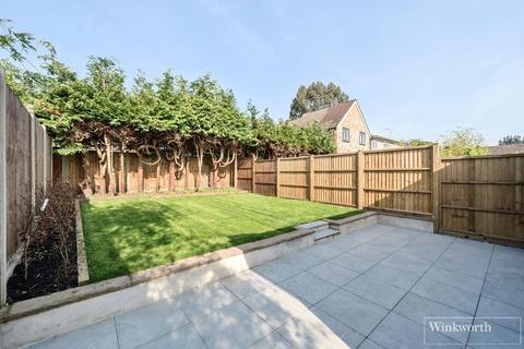 2 Lower Nursery, Ascot, SL5 0PA