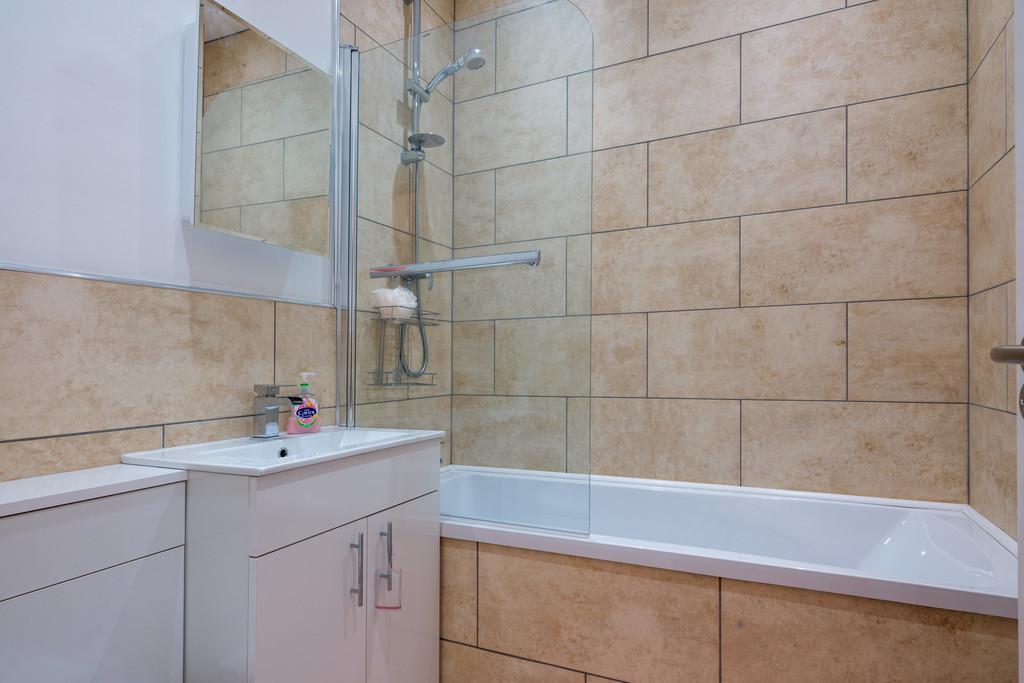 Apartment Two (Master En-Suite)