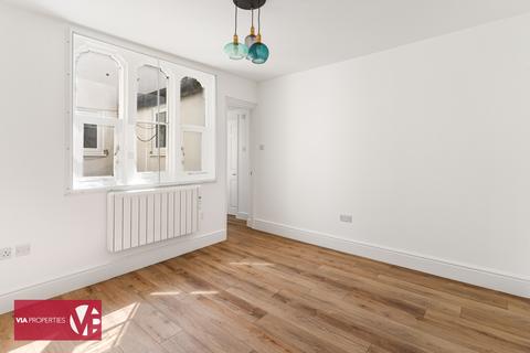 undefined, High Street, Hoddesdon EN11