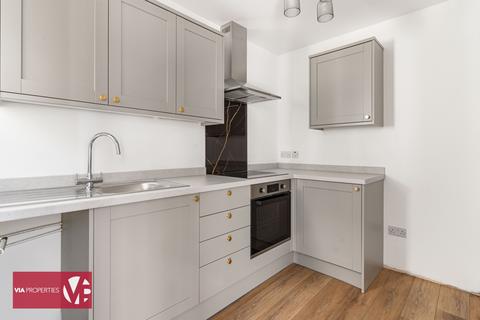 undefined, High Street, Hoddesdon EN11