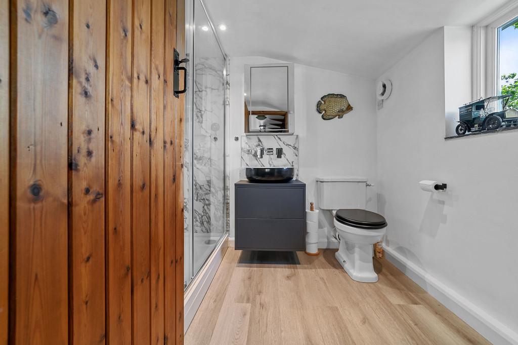 PT-TV-Tudor Cottage-12