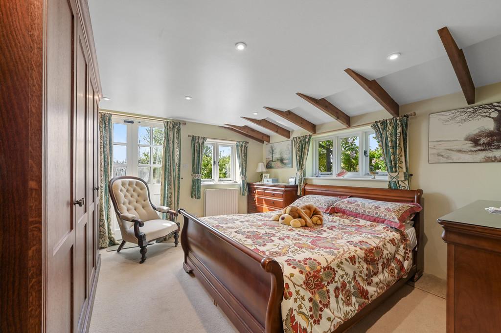 PT-TV-Tudor Cottage-14