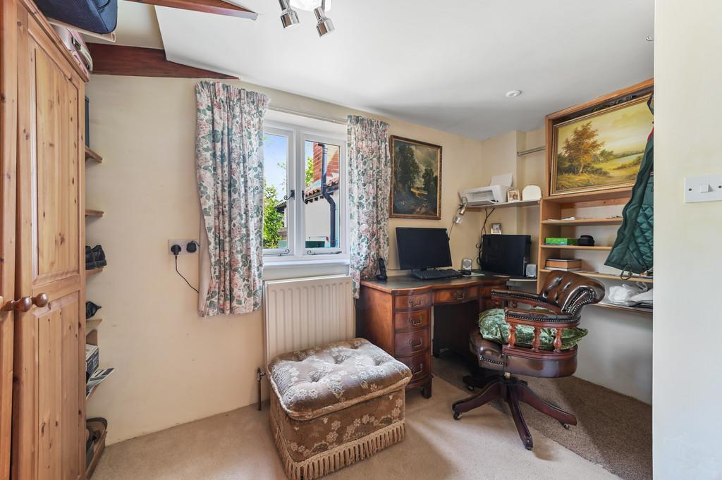 PT-TV-Tudor Cottage-11