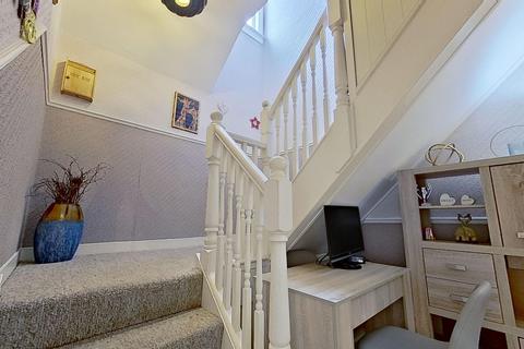 385 Calder Road, Edinburgh, EH11 4AJ