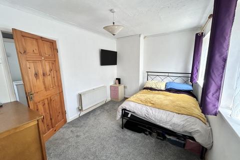 2 bedroom semi-detached house for sale, Quarrington Grove, Kings Heath