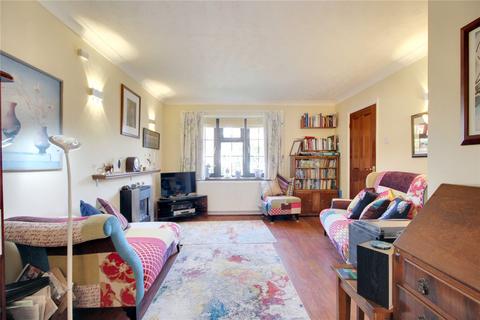 8 Badger Close, Mulbarton, Norwich, NR14 8NT
