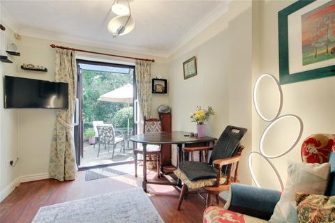 8 Badger Close, Mulbarton, Norwich, NR14 8NT