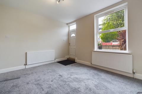 3 bedroom terraced house to rent, Chatsworth Road, Chesterfield