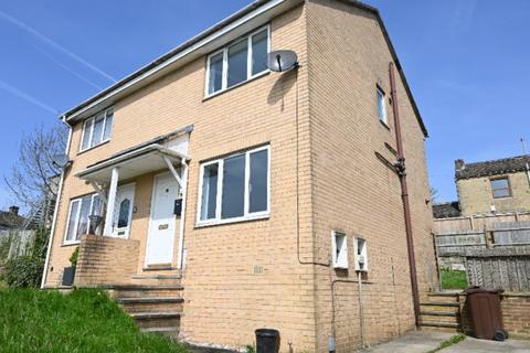2 bedroom semi-detached house to rent, Wellgarth, Bradford BD6
